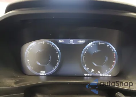 2020 Volvo Xc40 T5 R-Design z USA, uszkodzony, nr VIN YV4162UM7L2206675